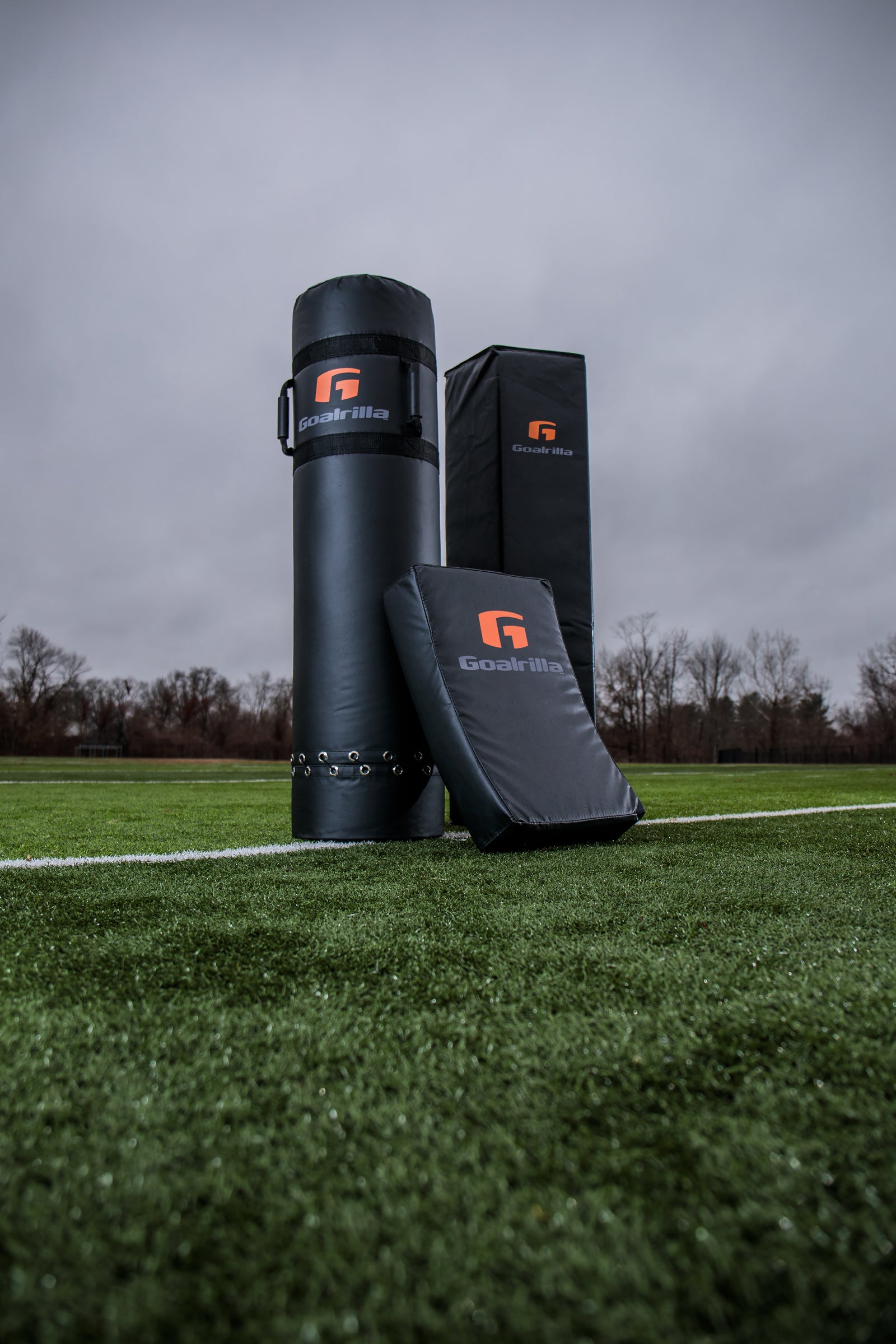 cheap football tackle bags Goalrilla Durable Tackling Dummy with Heavy-Duty Handles for Contact Drills, Kickboxing, and More (TR0001W) : Double End Punching : Sports & Outdoors The heavy Chop Bag XL Low-Profile